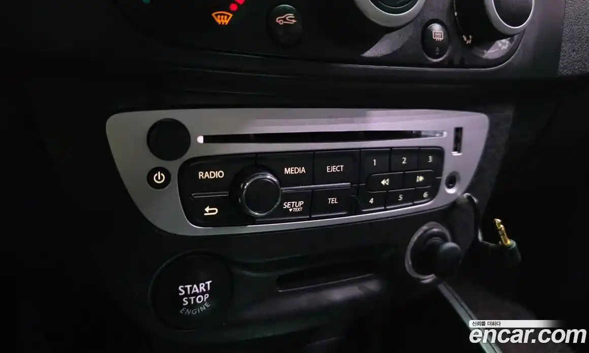 Renault SM3 2018 1.6 Автомат в Москве № 800140, фото 17