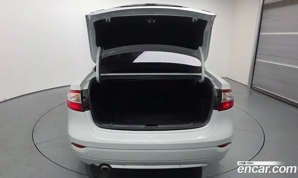 Renault SM3 2018 1.6 Автомат в Москве № 800140, фото 20