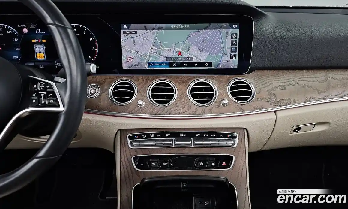 Mercedes-Benz E-Class 2023 2.0 Автомат в Москве № 800916, фото 14