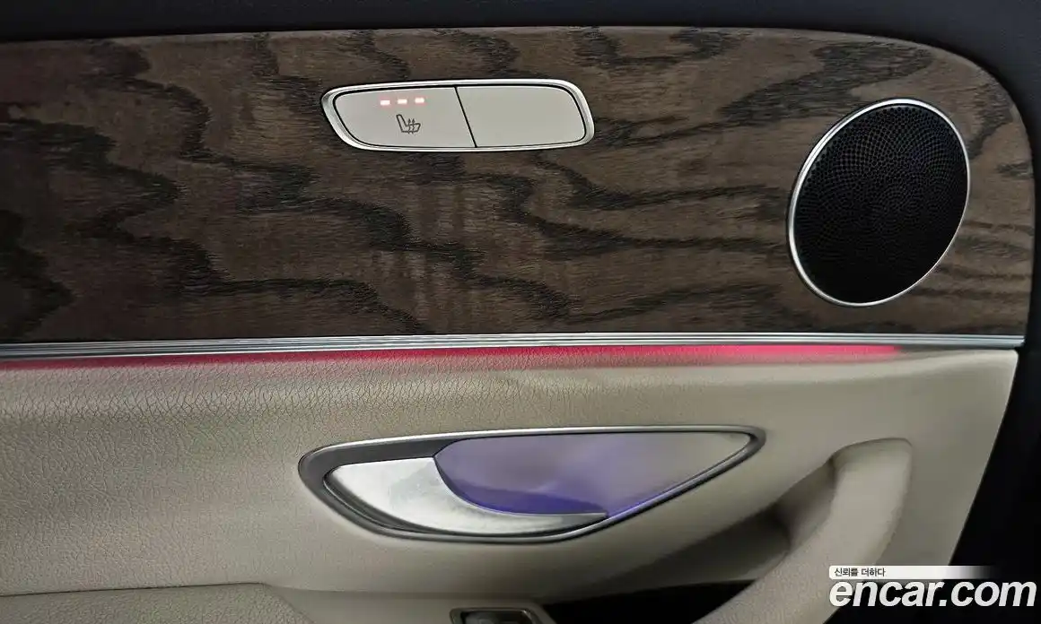 Mercedes-Benz E-Class 2023 2.0 Автомат в Москве № 800916, фото 18