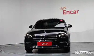 Mercedes-Benz E-Class 2023 2.0 Автомат в Москве № 800916, миниатюра 3