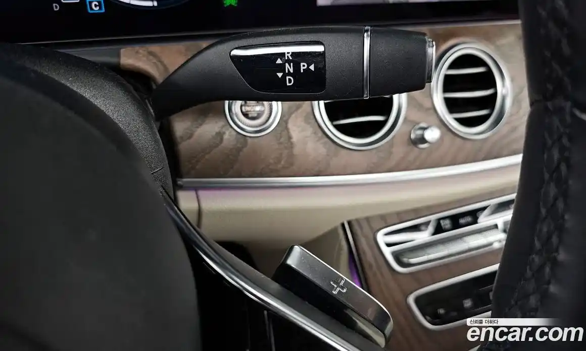 Mercedes-Benz E-Class 2023 2.0 Автомат в Москве № 800916, фото 9