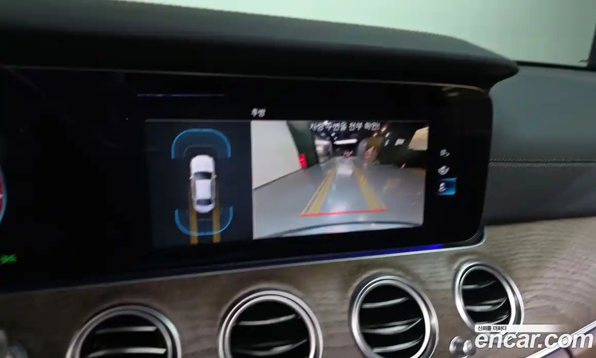 Mercedes-Benz E-Class 2021 2.0 Автомат в Москве № 800925, фото 15