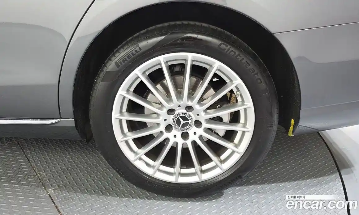 Mercedes-Benz E-Class 2021 2.0 Автомат в Москве № 800925, фото 5