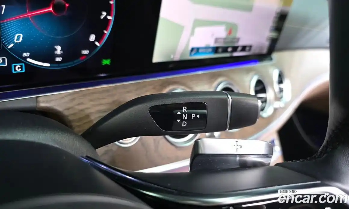 Mercedes-Benz E-Class 2021 2.0 Автомат в Москве № 800925, фото 9