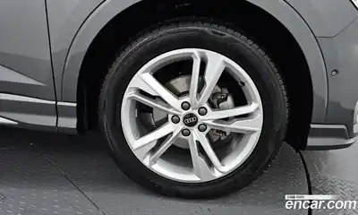 Audi Q3 2022 2.0 Автомат в Москве № 801421, миниатюра 5