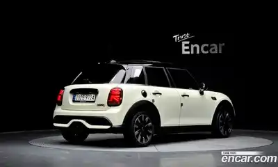 Mini Cooper, 2021