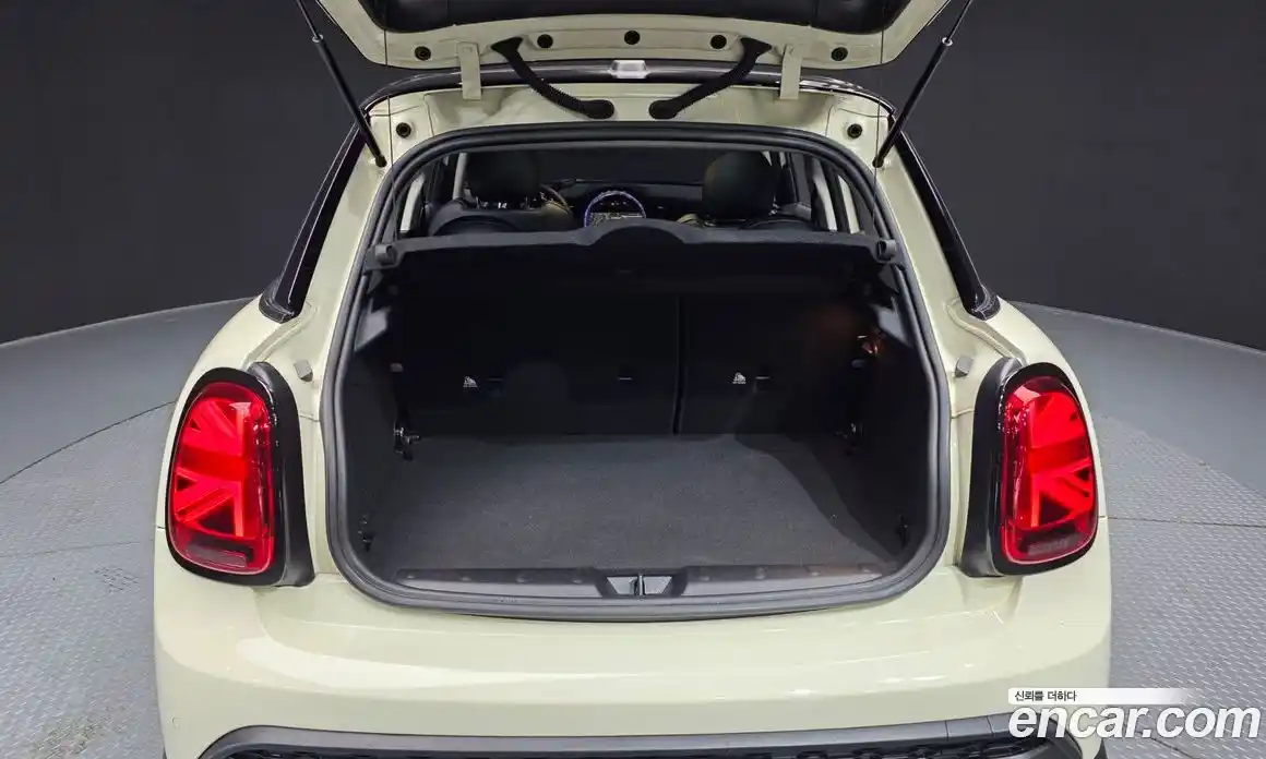 Mini Cooper 2021 2.0 Автомат в Москве № 802273, фото 19