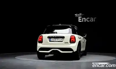 Mini Cooper 2021 2.0 Автомат в Москве № 802273, миниатюра 3