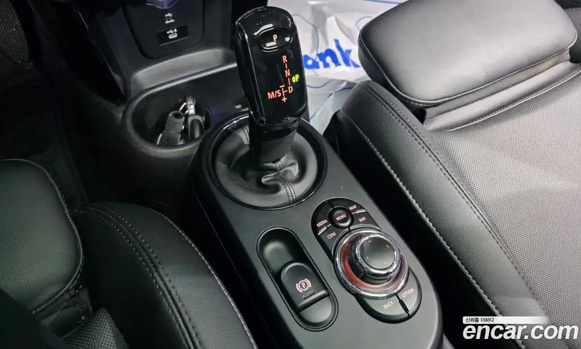 Mini Cooper 2021 2.0 Автомат в Москве № 802273, фото 8