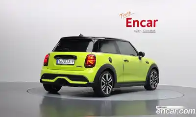 Mini Cooper 2024 2.0 Автомат в Москве № 802291, миниатюра 2