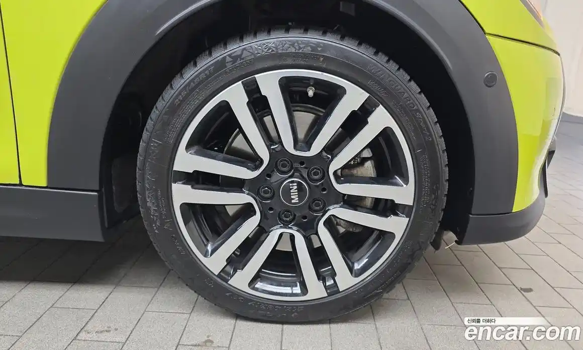 Mini Cooper 2024 2.0 Автомат в Москве № 802291, фото 5