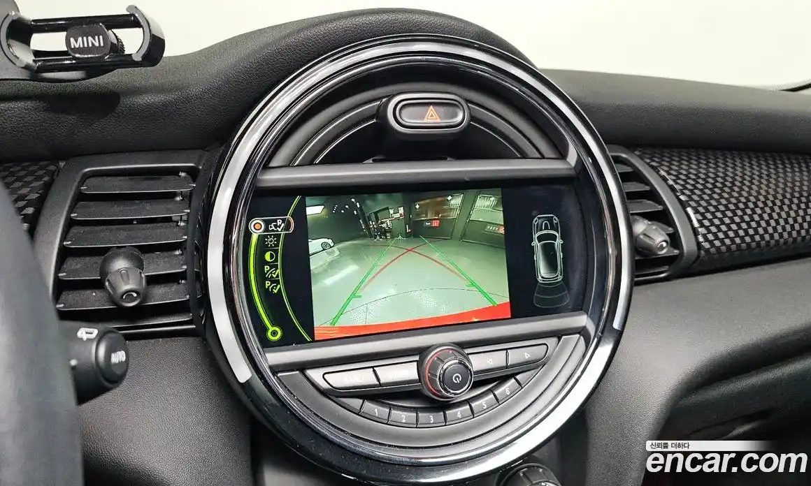 Mini Cooper 2017 2.0 Автомат в Москве № 802337, фото 16