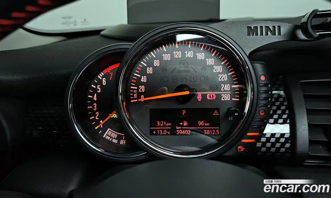 Mini Cooper 2017 2.0 Автомат в Москве № 802337, фото 8