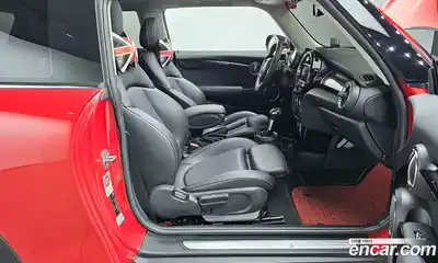 Mini Cooper 2017 2.0 Автомат в Москве № 802337, миниатюра 10