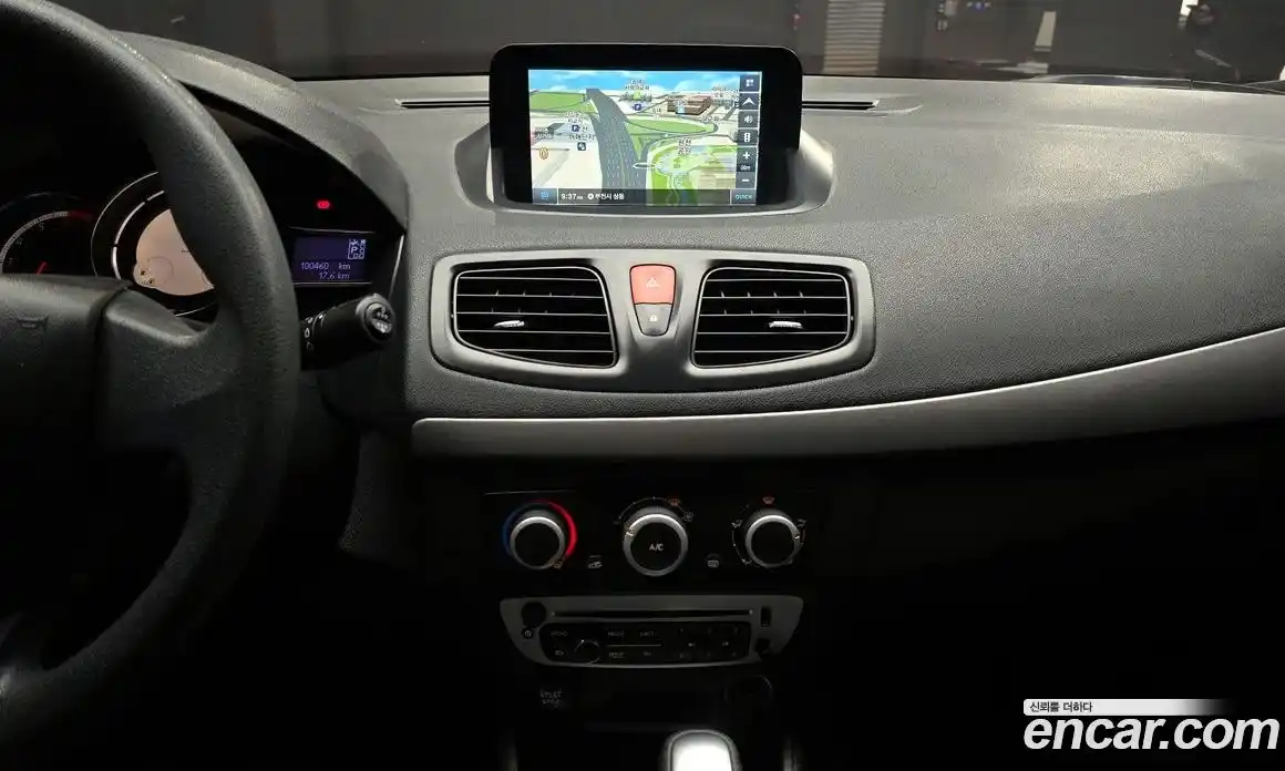 Renault SM3 2018 1.6 гидро в Москве № 814110, фото 15