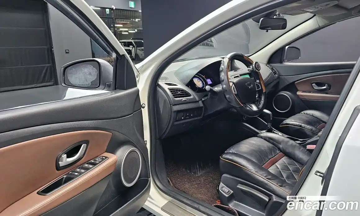 Renault SM3 2013 1.6 Автомат в Москве № 814270, фото 11