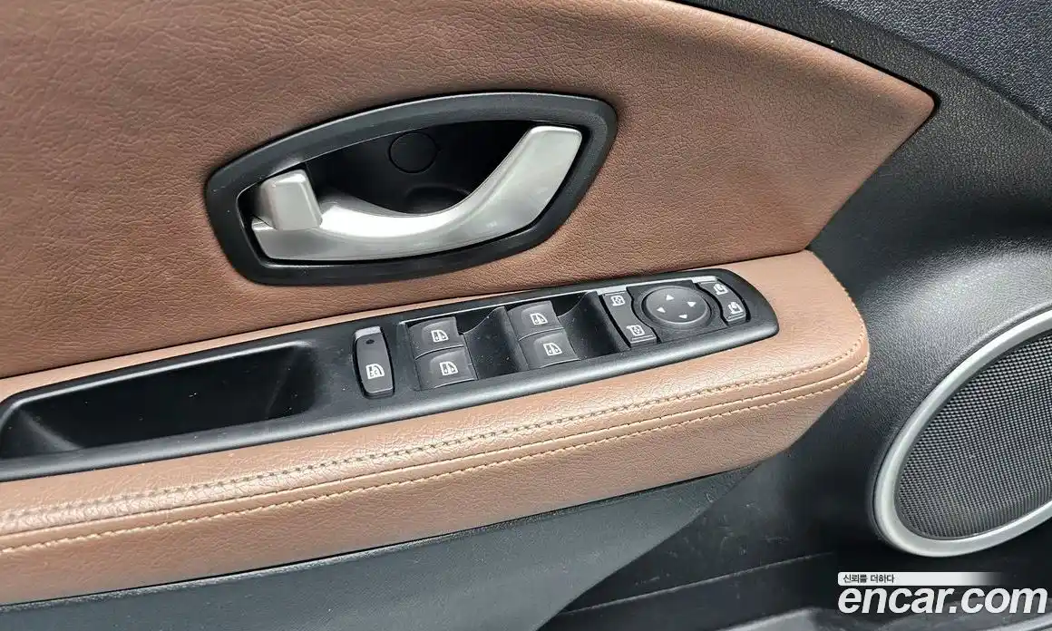 Renault SM3 2013 1.6 Автомат в Москве № 814270, фото 17