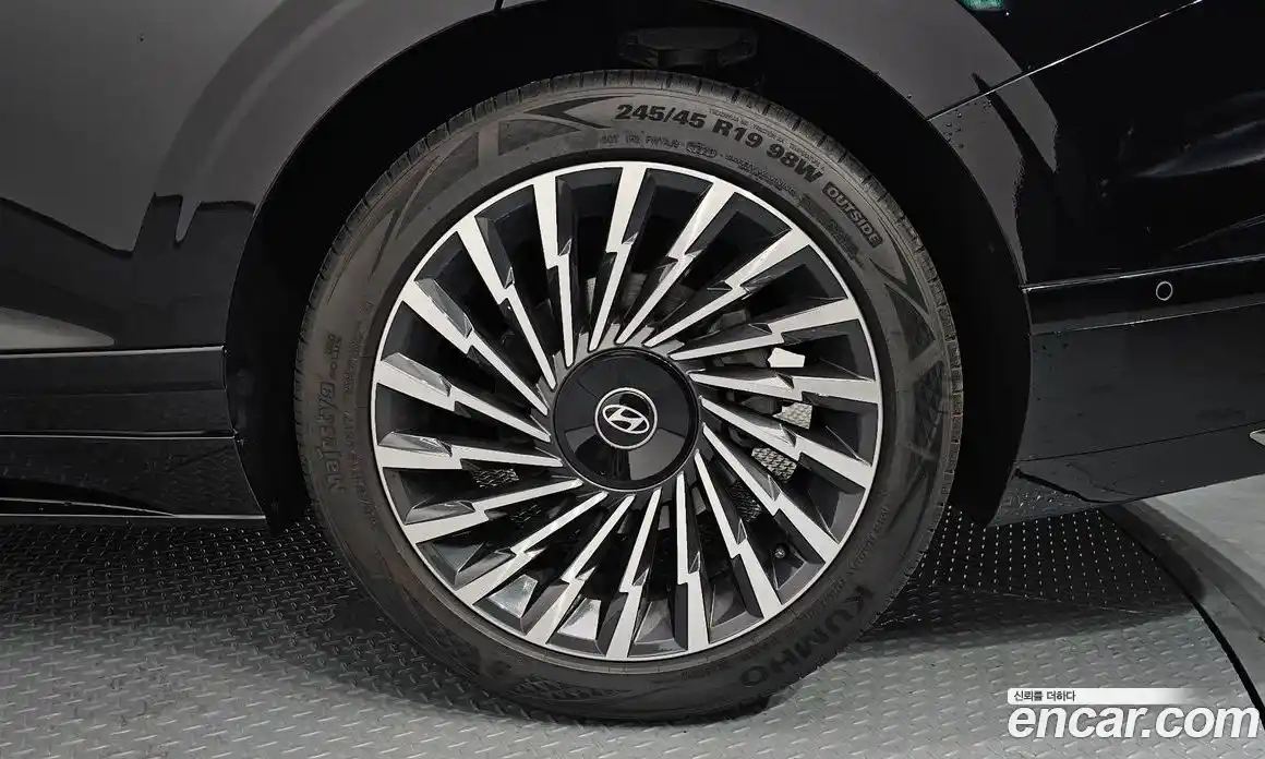 Hyundai Grandeur 2023 2.5 Автомат в Москве № 814650, фото 5