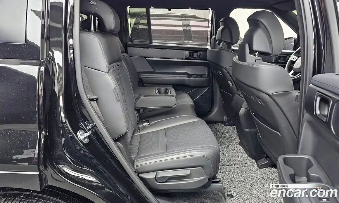 Hyundai Santa Fe 2025 2.5 Автомат в Москве № 815084, фото 11