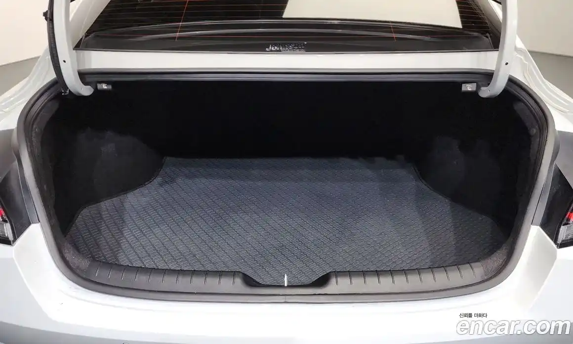 Hyundai Avante 2021 1.6 Автомат в Москве № 815357, фото 19