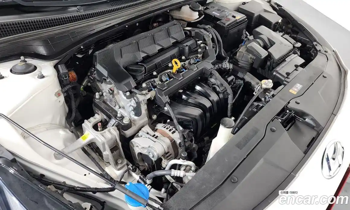 Hyundai Avante 2021 1.6 Автомат в Москве № 815357, фото 5