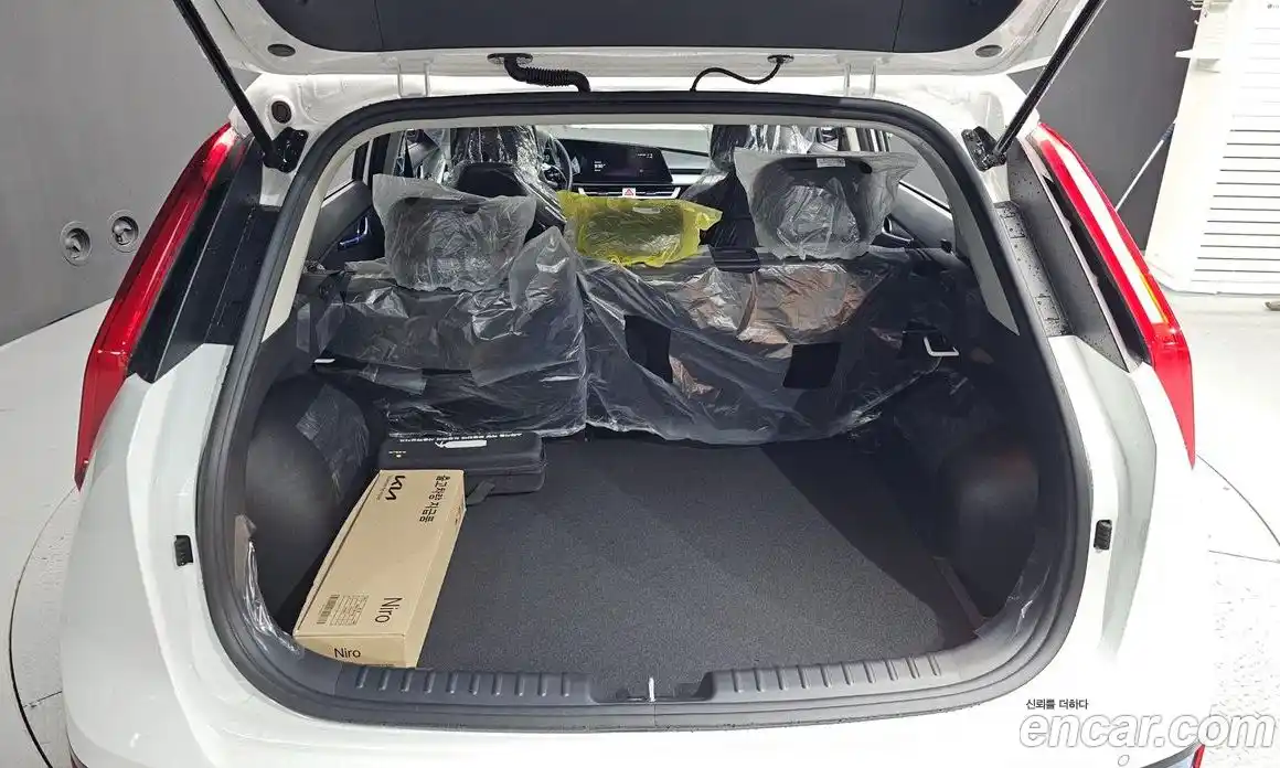 Kia Niro 2026 1.6 Автомат в Москве № 815549, фото 19