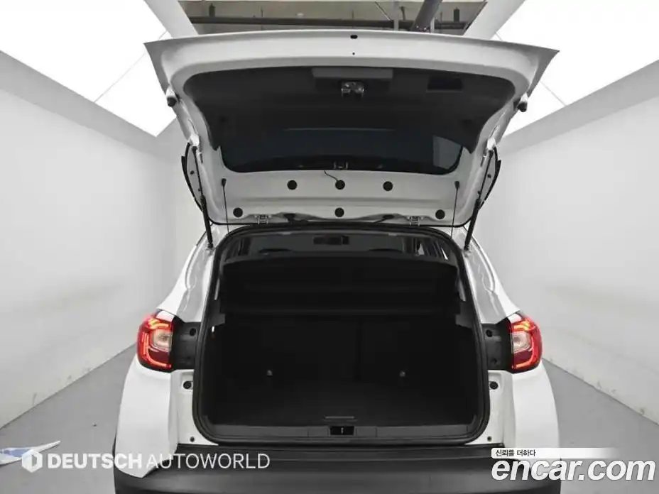 Renault QM3 2019 1.5 Автомат в Москве № 815605, фото 19