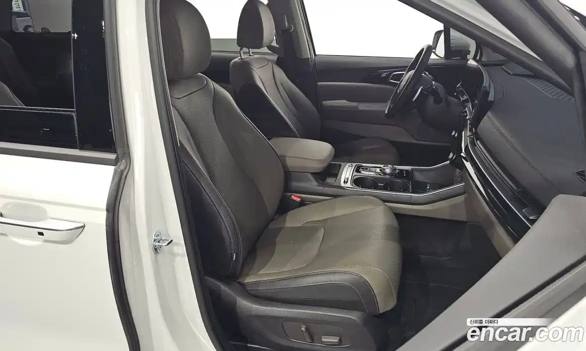 Kia Canival 2024 2.2 Автомат в Москве № 815782, фото 10