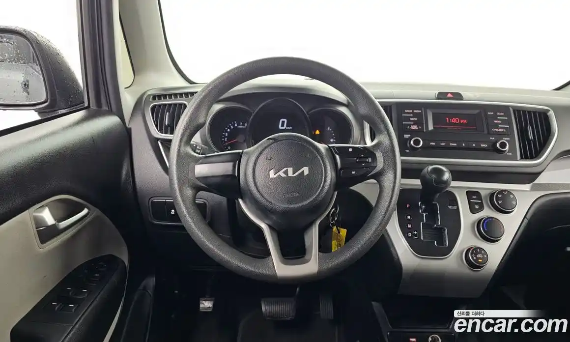 Kia Ray 2022 1.0 Автомат в Москве № 815792, фото 13