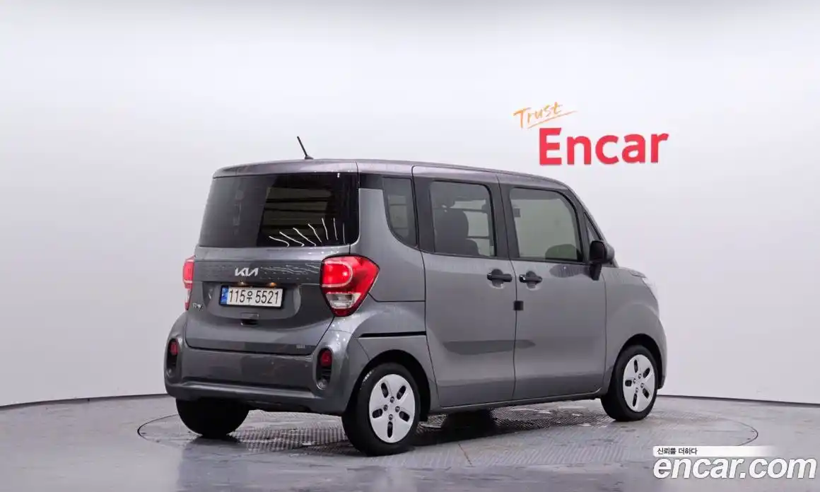 Kia Ray 2022 1.0 Автомат в Москве № 815792, фото 2