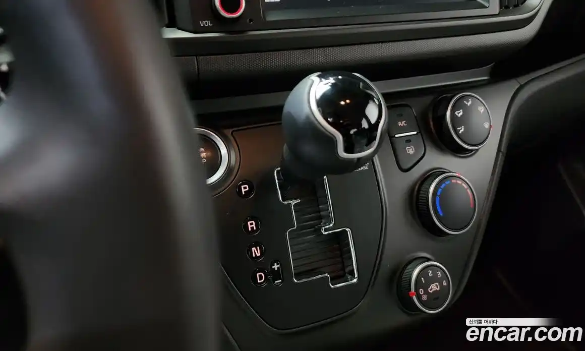 Kia Ray 2024 1.0 Автомат в Москве № 815950, фото 9