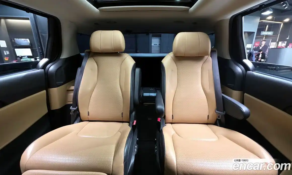 Kia Canival 2022 3.5 Автомат в Москве № 816135, фото 12