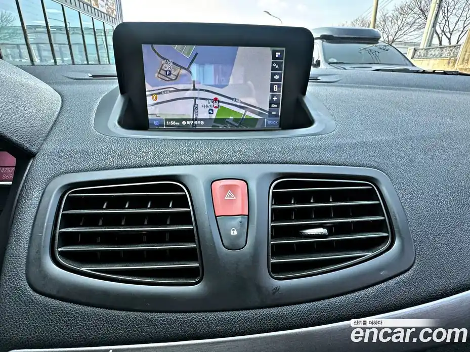 Renault SM3 2018 1.6 Автомат в Москве № 816235, фото 14