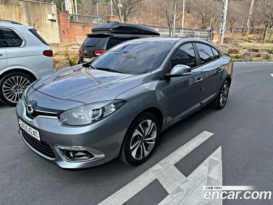 Renault SM3 2018 1.6 Автомат в Москве № 816235, фото 2