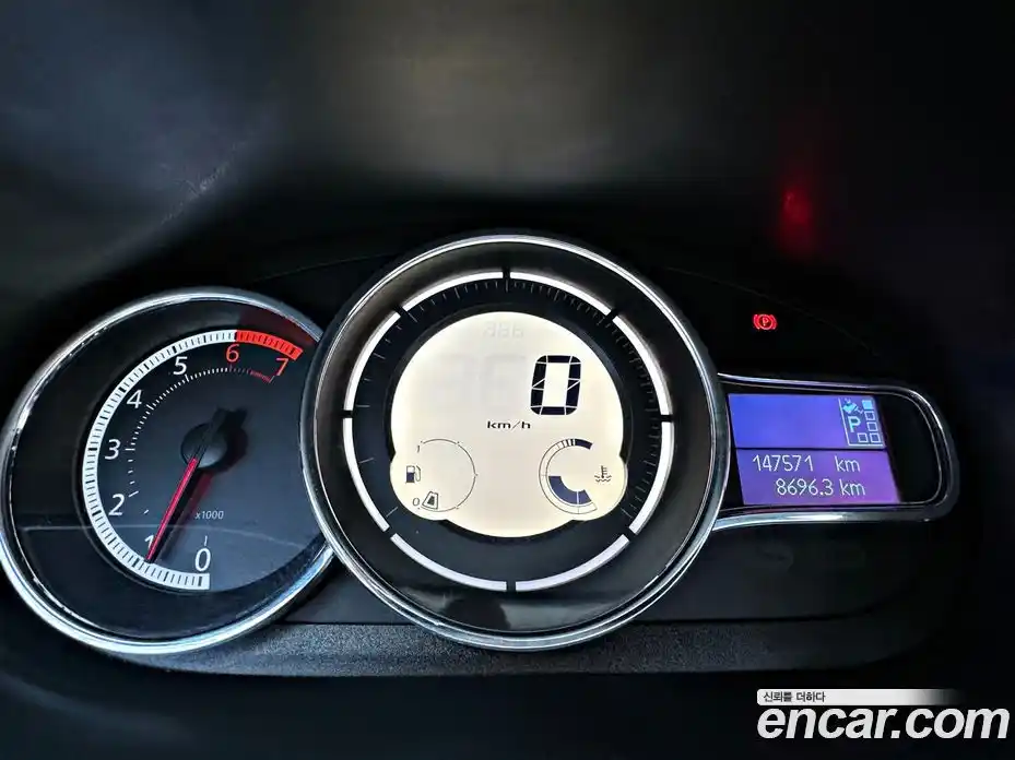 Renault SM3 2018 1.6 Автомат в Москве № 816235, фото 9