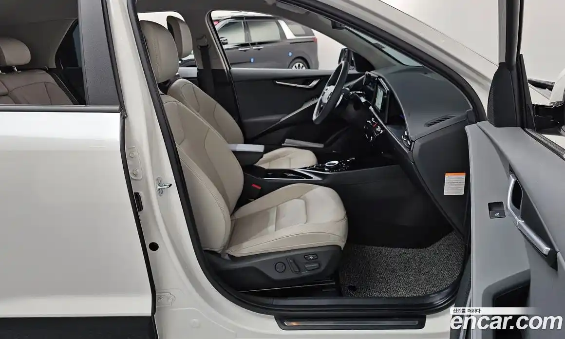 Kia Niro 2025 1.6 Автомат в Москве № 816462, фото 11