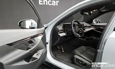 BMW 5-Series 2025 2.0 Автомат в Москве № 816909, миниатюра 11