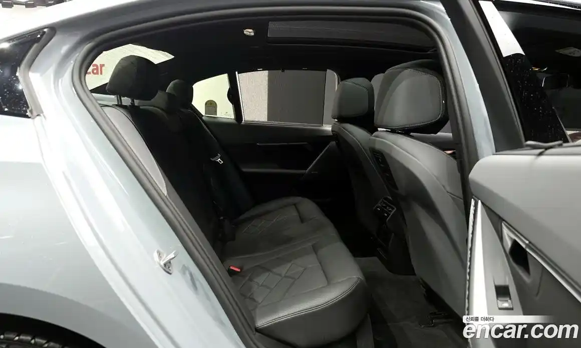 BMW 5-Series 2025 2.0 Автомат в Москве № 816909, фото 12