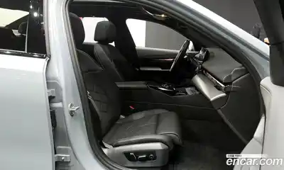 BMW 5-Series 2025 2.0 Автомат в Москве № 816909, миниатюра 10