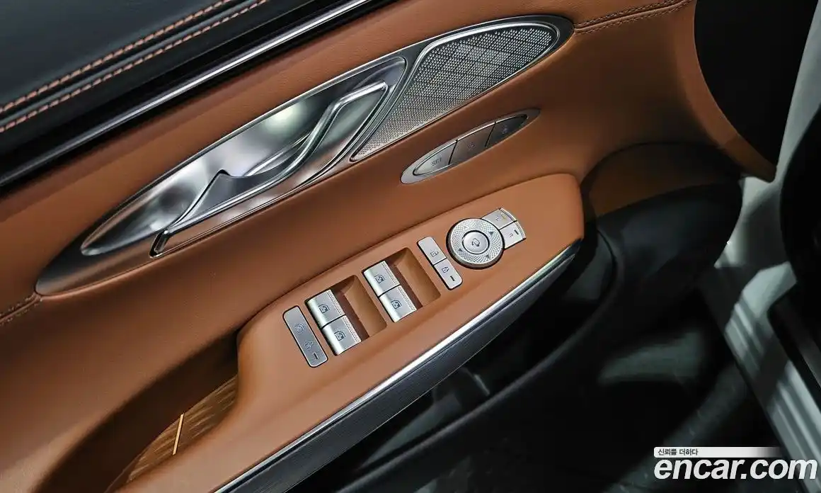 Genesis GV70 2024 2.5 Автомат в Москве № 817215, фото 19