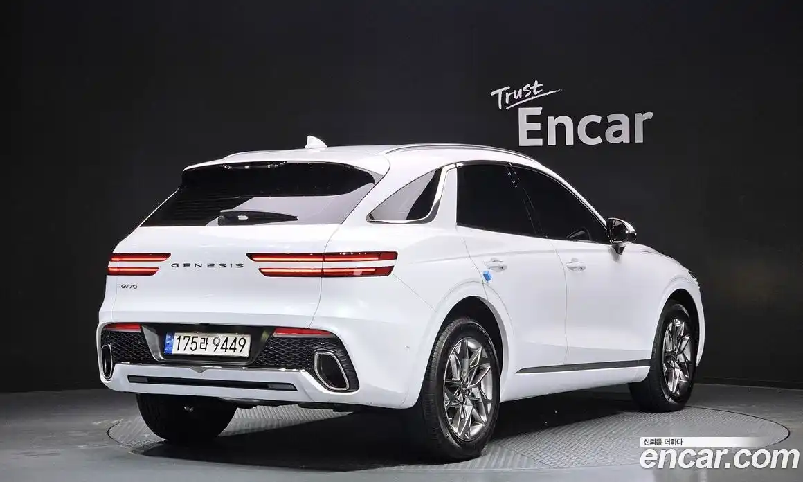 Genesis GV70 2024 2.5 Автомат в Москве № 817215, фото 2