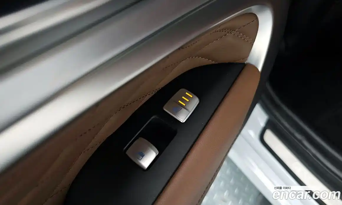 Genesis G70 2017 2.0 Автомат в Москве № 817474, фото 17