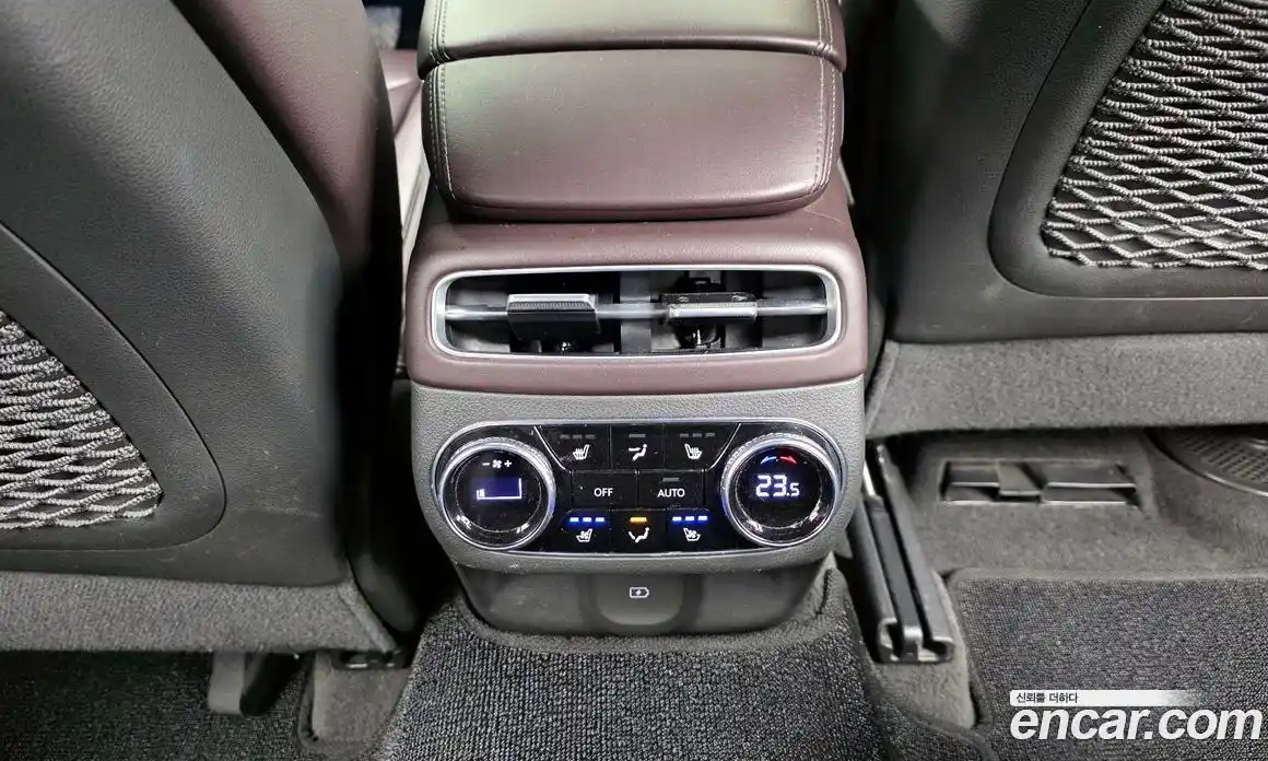 Genesis GV70 2022 2.2 Автомат в Москве № 817598, фото 18