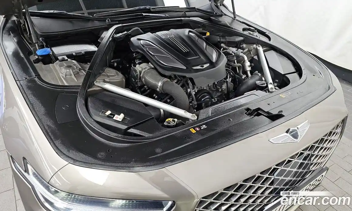 Genesis G90 2019 3.3 Автомат в Москве № 817763, фото 6