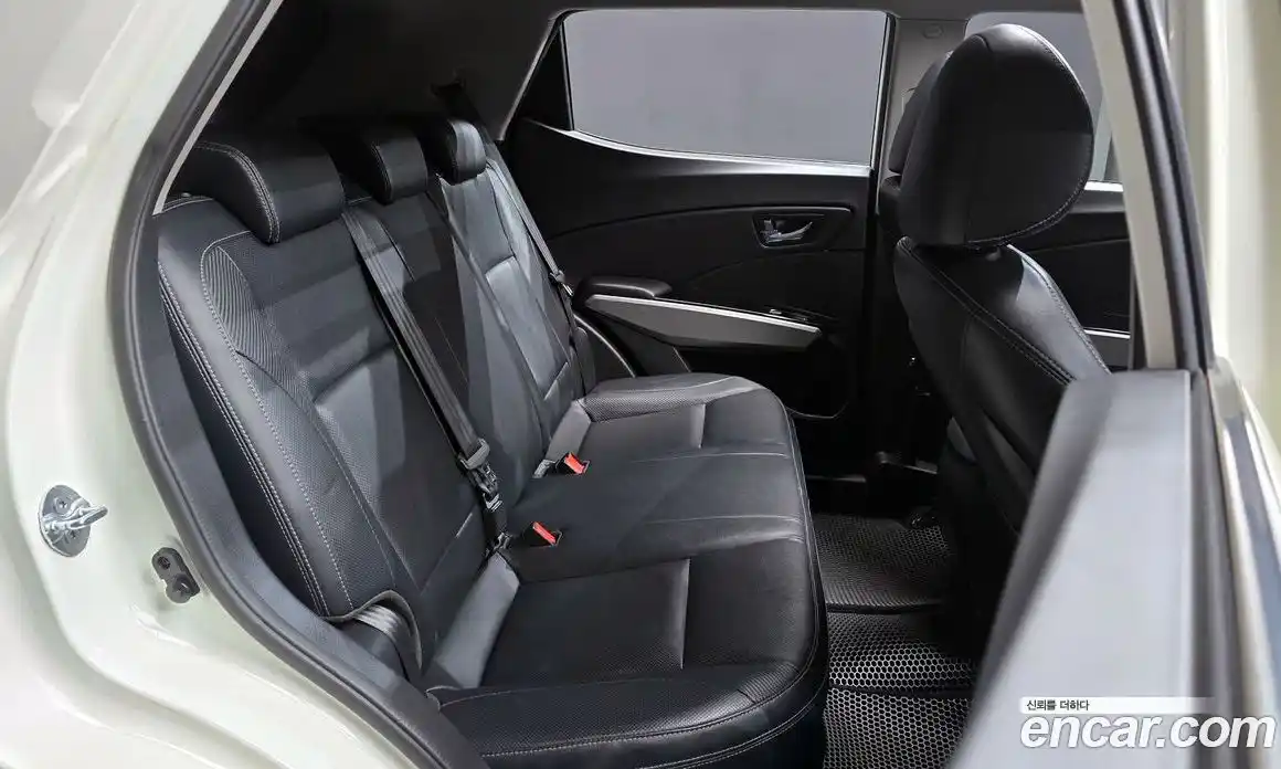 SsangYong TIBOLI 2016 1.6 Автомат в Москве № 818450, фото 12