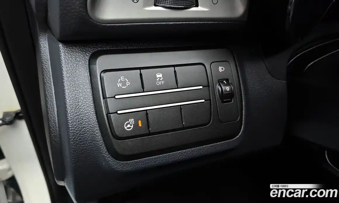 SsangYong TIBOLI 2016 1.6 Автомат в Москве № 818450, фото 13