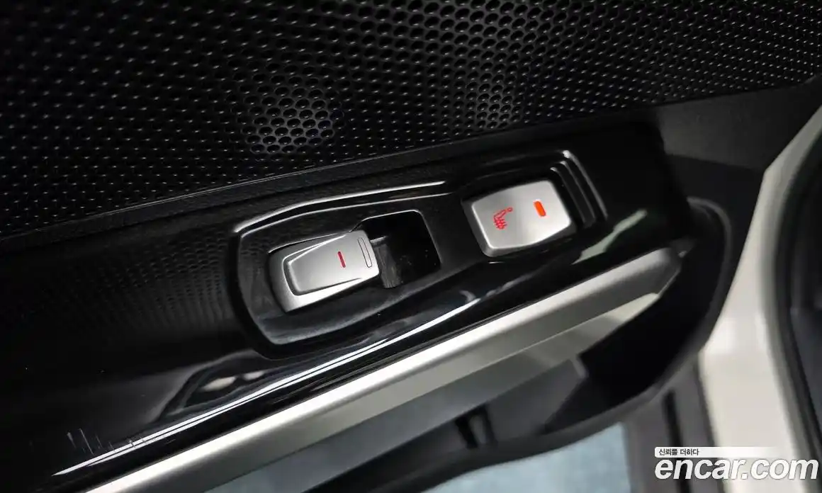 SsangYong TIBOLI 2016 1.6 Автомат в Москве № 818450, фото 17