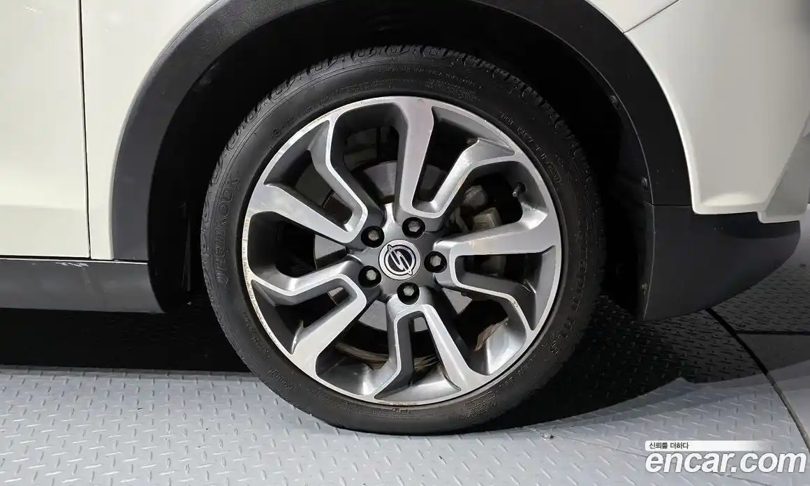 SsangYong TIBOLI 2016 1.6 Автомат в Москве № 818450, фото 5