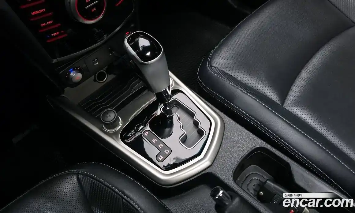 SsangYong TIBOLI 2016 1.6 Автомат в Москве № 818450, фото 9